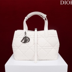 Christian Dior Shopping Bags